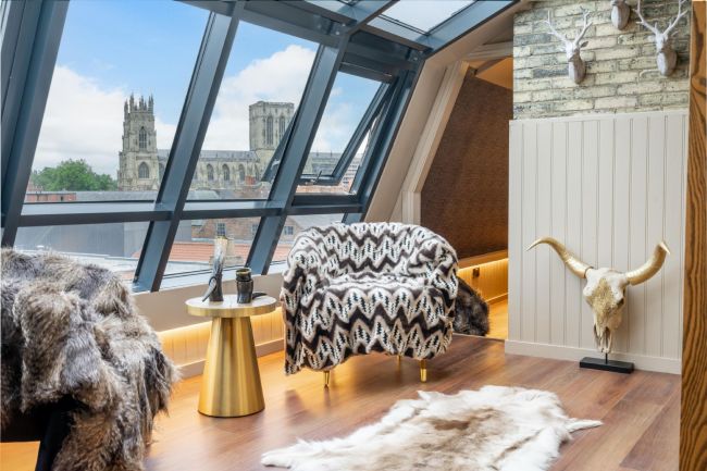 34_Coney_Street_The_Viking_Suite
