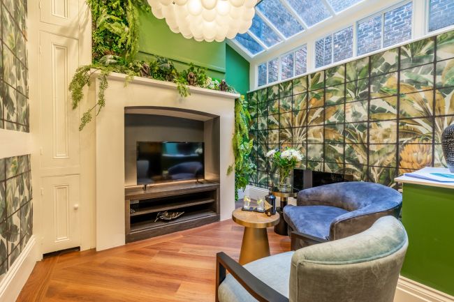 34_Coney_Street_The_Silk_Mercers