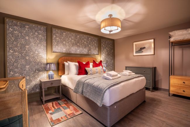 The_Falcon_Apartment_5