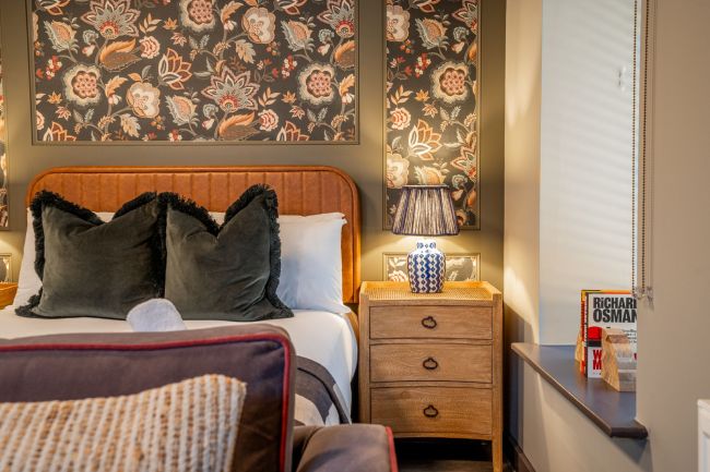 The_Falcon_Apartment_7