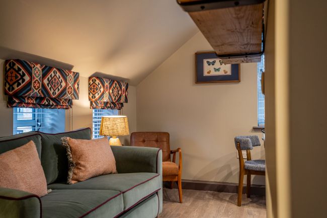 The_Falcon_Apartment_3