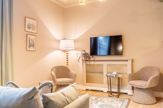 The_Shambles_Suites_Golden_Row_Retreat