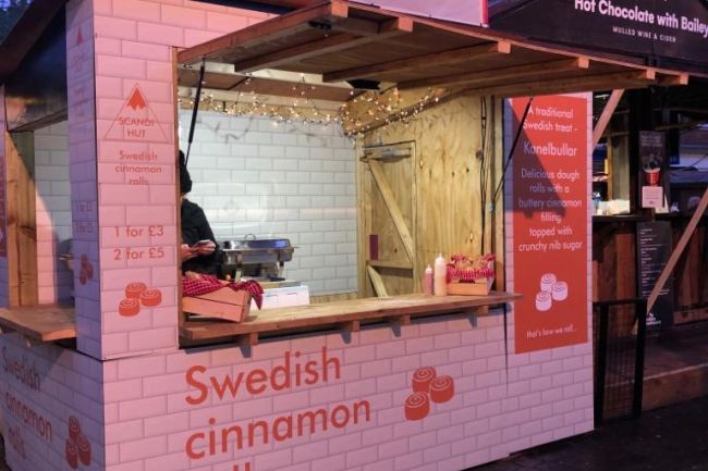 cinamon_bun_stall_christmas_markets