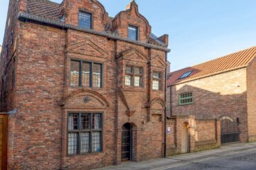 The_Dutch_House_External